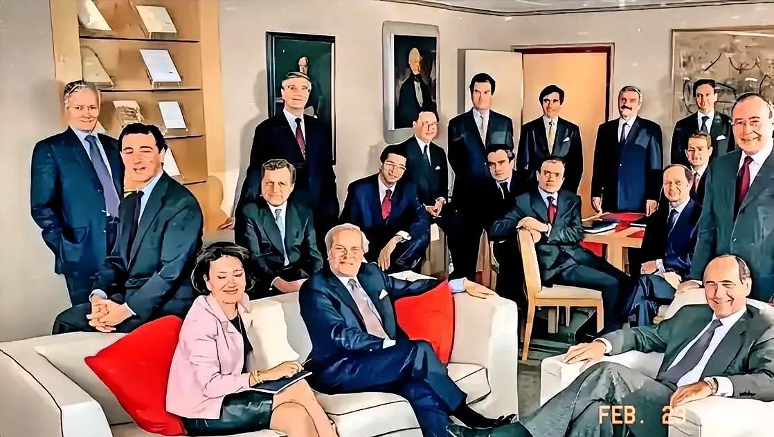 纽约上空现罗斯柴尔德专机，精英大撤离？
当罗斯柴尔德家族的专机再度飞越纽约上空，