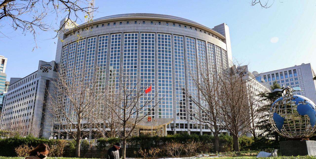 中国外交部回应美拟对俄石油买家征收“二级关税”：中俄合作不受第三方因素的影响
俄