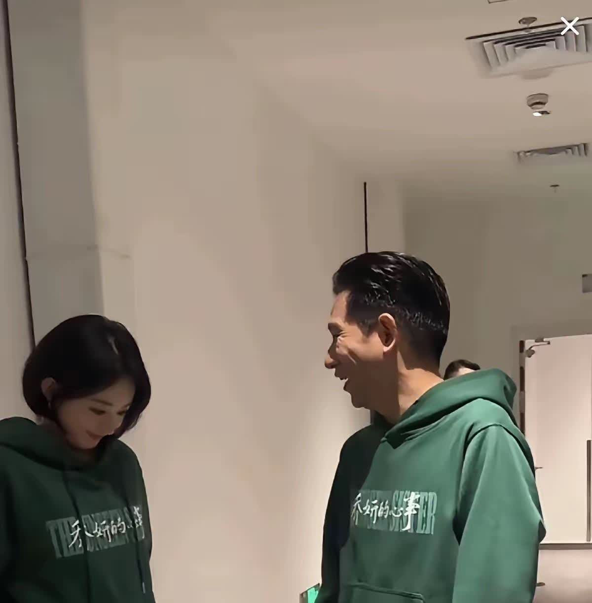 赵丽颖选择赵德胤的三点理由。
第一，都是草根出身。
赵丽颖出生于河北省廊坊市
