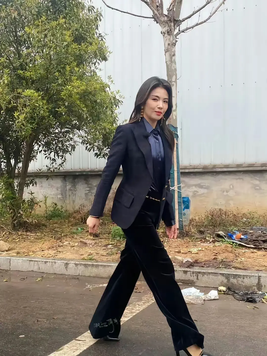 46岁刘涛街头被偶遇，真实状态曝光！


