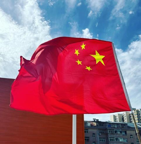 -中国算不算世界老大？大家发现没，现在中国说美国越来越狠，说美国没资格用实力跟中