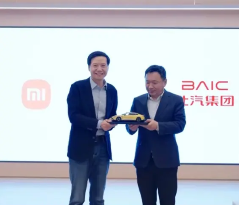 北汽享界、极狐卖不动的原因找到了，跟广汽11：0有得一拼。
北汽极狐是最早与华为