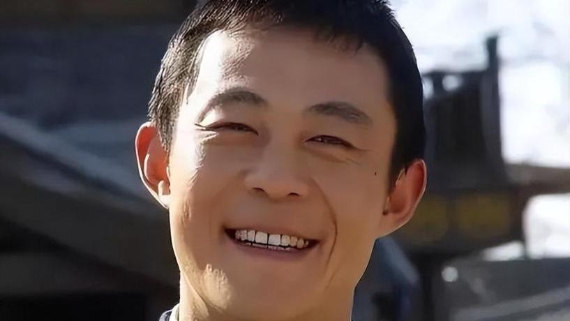 从肉联厂主任到三婚影帝：侯勇的人生远比剧本精彩