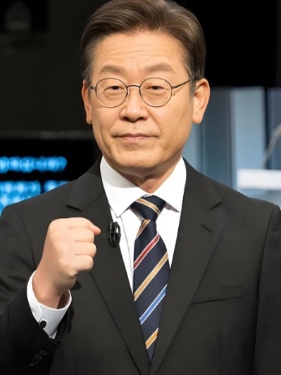继欧盟之后，韩国也利索的跪了，接受了美国15%的关税，还要向美国提供3500亿美