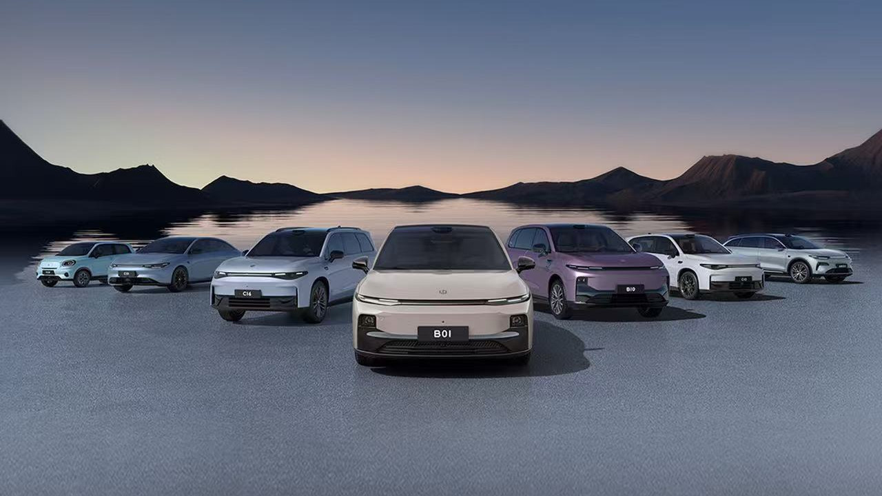 零跑汽车：今年累计销量突破50万台 提前完成2025年度销量目标