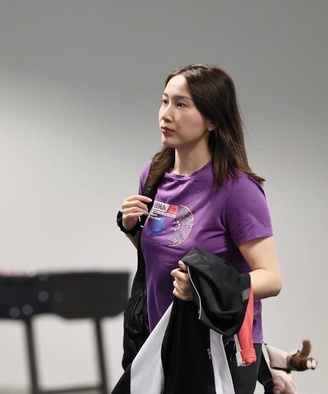 多哈世乒赛这么多人输了外战，结果惩罚措施，最终只降落在了钱天一、薛飞身上。
美国