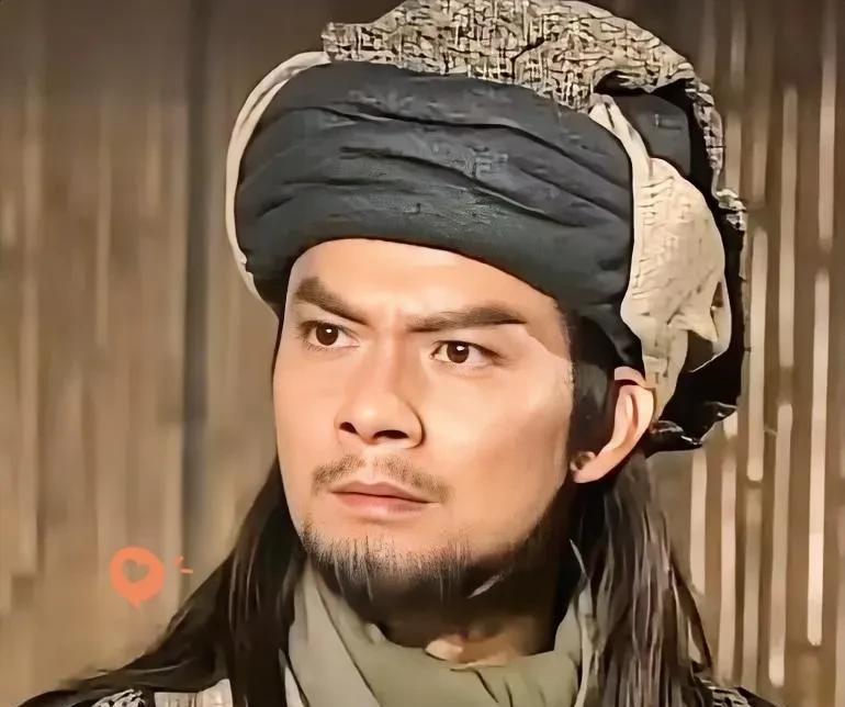 黄日华这几日心情大好，
因为王晶导演近几日在采访中称赞甄子丹演的乔峰不错。
王晶