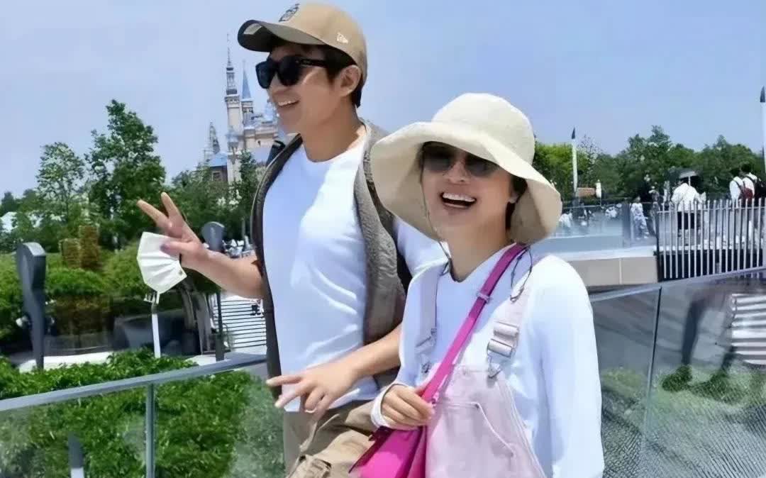 我终于理解孙俪了
当初很多男明星追她
为什么她选了邓超
那时候的邓超，
