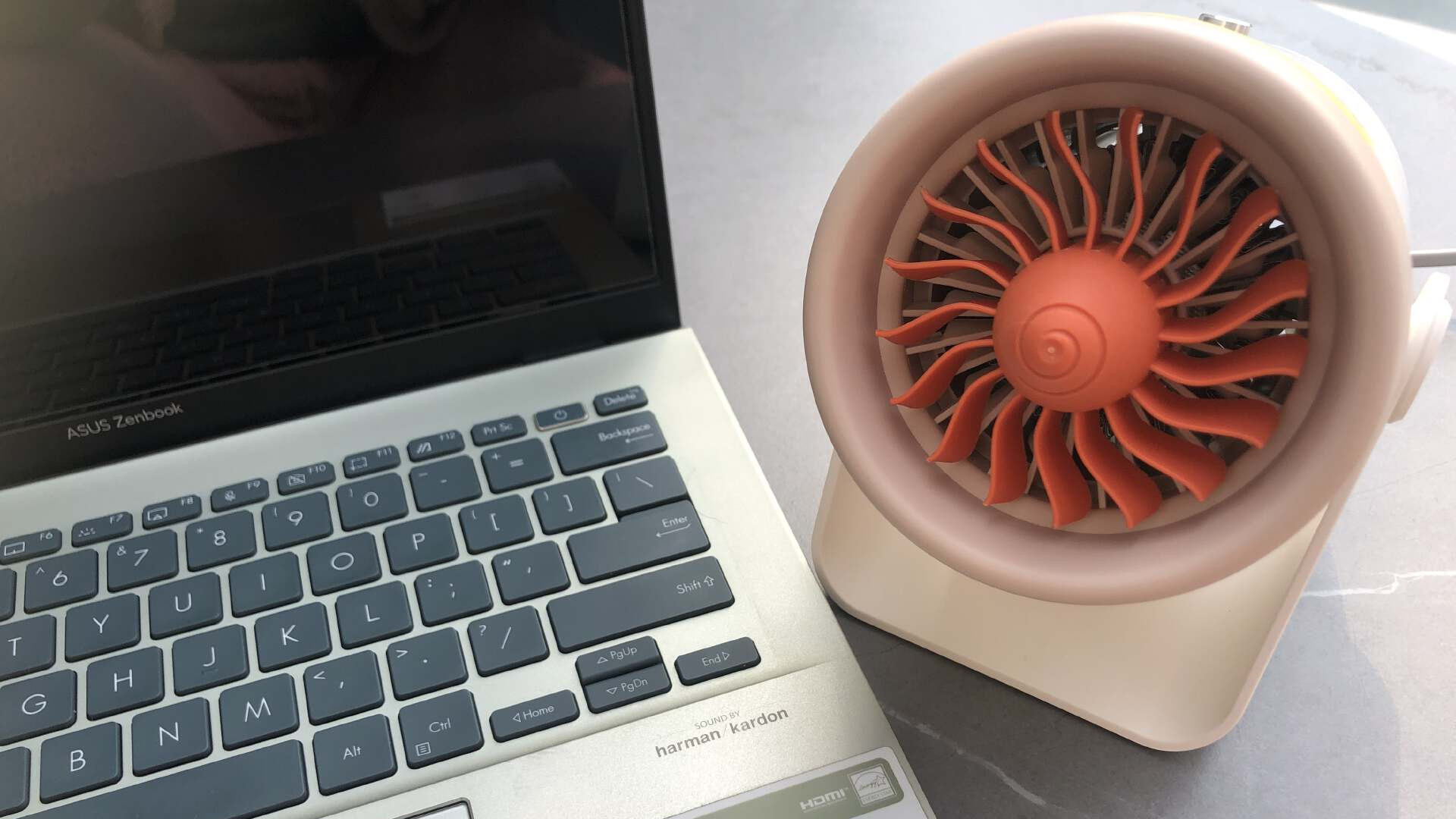 小身材大能量 ！西圣Warm mini桌面暖风机评测：2秒即热，高效取暖