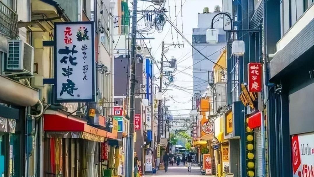 女硕士饿死日本出租屋，父母无情对其不管不顾，看完只能说活该！