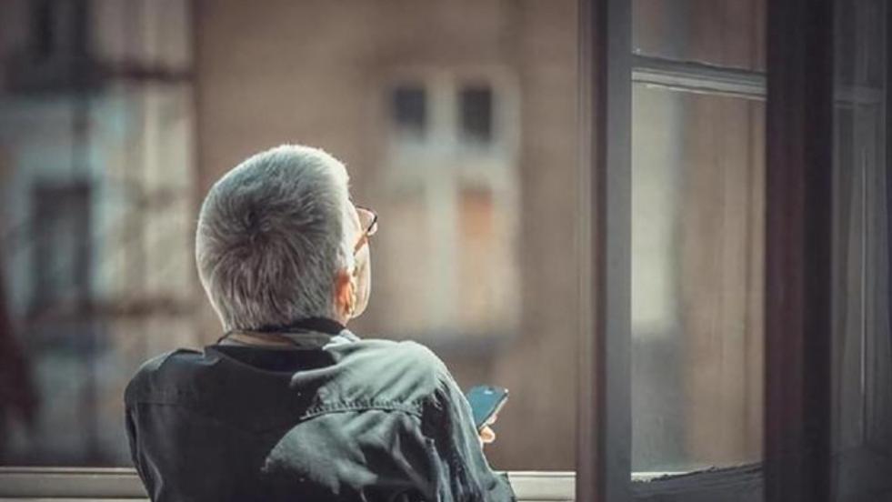 90后和00后，选择活成“最后一代”，说明这些问题