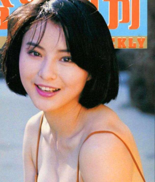 2007年，演员李赛凤趁着老公出差，就和身材魁梧的干儿子抱在了一起，没想到老公突