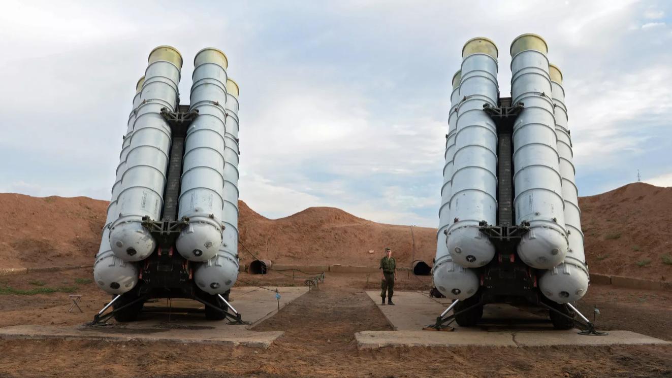 难道对付歼-10C很有效吗？印度可能增购俄罗斯S-400防空导弹系统