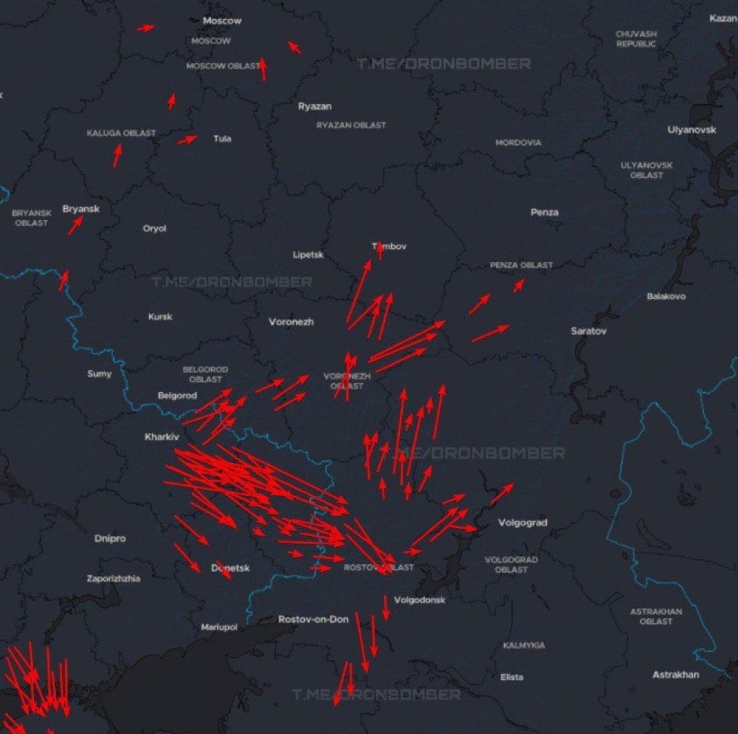 突发新闻：乌克兰再次对俄罗斯依法发动了大规模自杀式无人机群打击。



这场空袭
