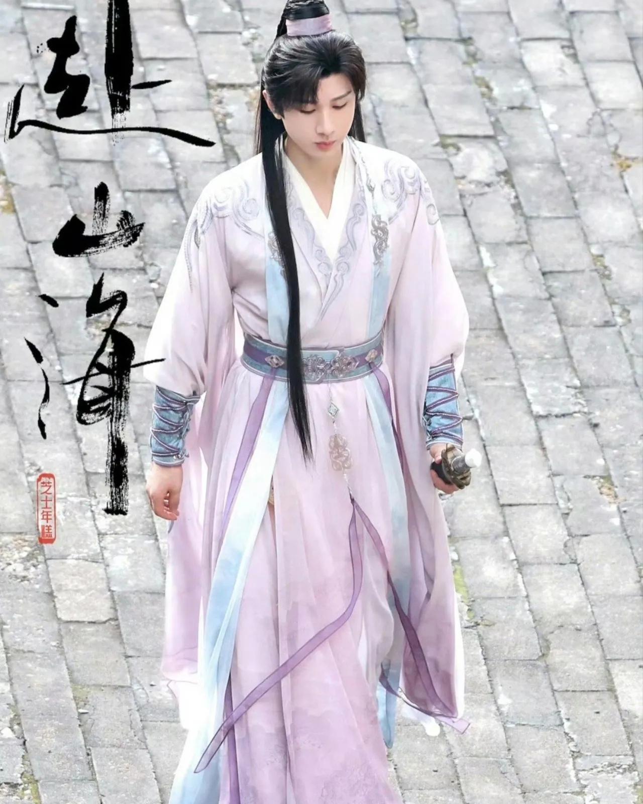 家人们谁懂啊，等《赴山海》定档，比等放假还煎熬！从知道这部由成毅、古力娜扎主演，