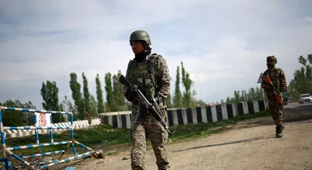 印巴或将爆发战争











世界要乱套？印巴冲突一触即发！26人死亡