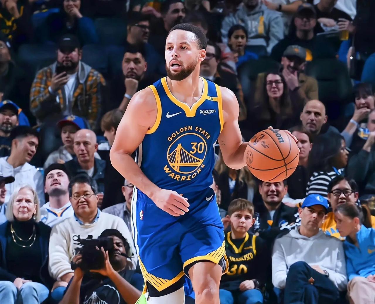 库里实至名归啊
NBA官方公布新赛季圣诞大战赛程，勇士将对阵独行侠。这是勇士连续