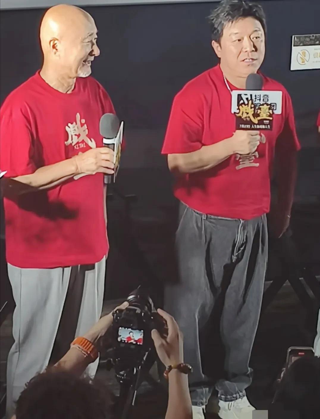 陈佩斯《戏台》改档。家人们，大消息！陈佩斯执导并主演，黄渤、姜武、尹正等一众实力