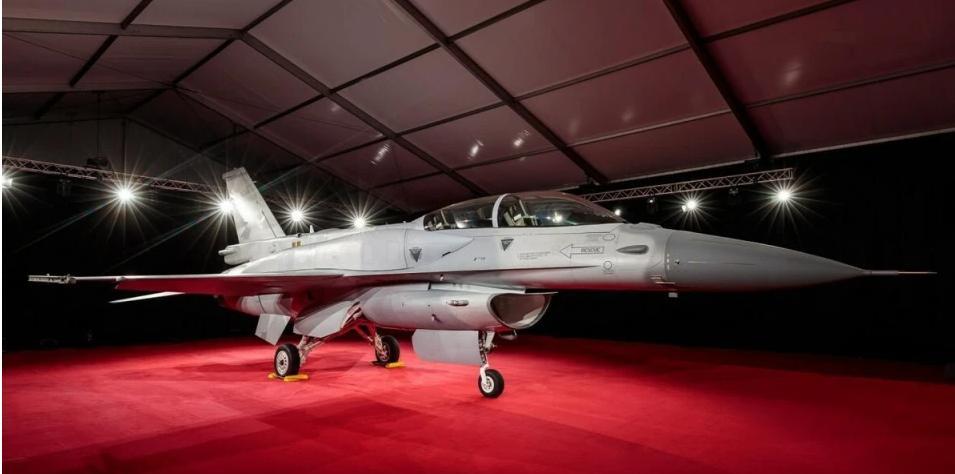 美国批准出口菲律宾价值56亿美元F-16V战机，要争夺仁爱礁、黄岩岛制空权。美国