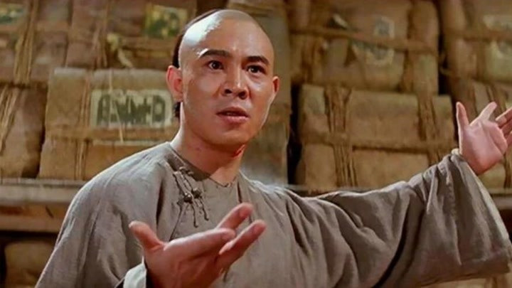 王晶揭李连杰经纪人被杀内幕，高人让回京避难，下个目标是周星驰