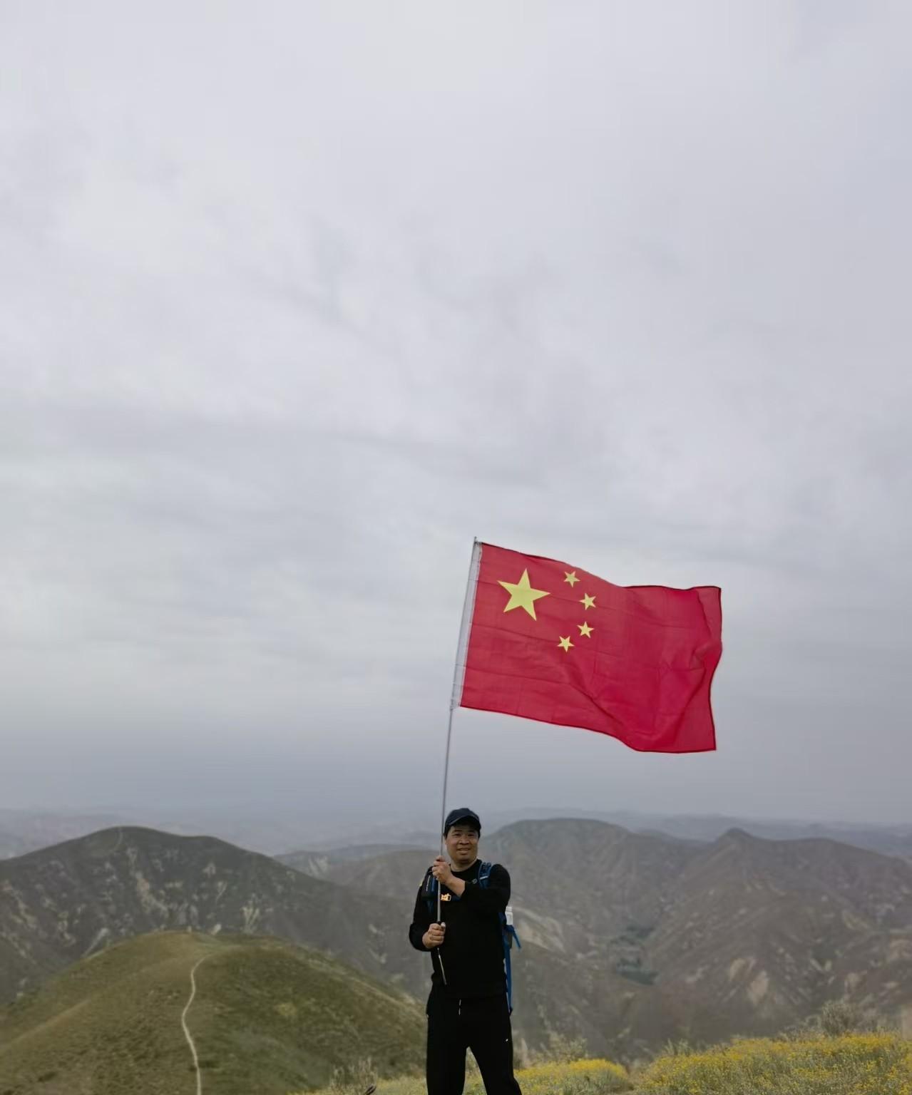 我期待的晚年生活是儿女孝敬，子孙绕膝，身体健康，生活富足安逸，没事了找老伙伴们下