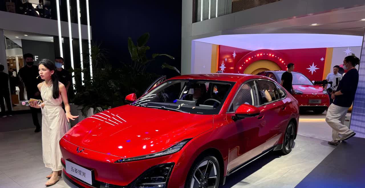 中国打响了停售燃油车的第一枪
比亚迪：2023年已经停产燃油车！
长安汽车：