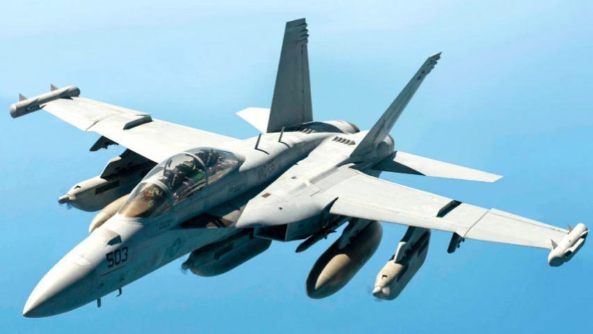 ​歼16D与EA-18G巅峰对决，中国新锐战机突破电磁压制，重塑制空权