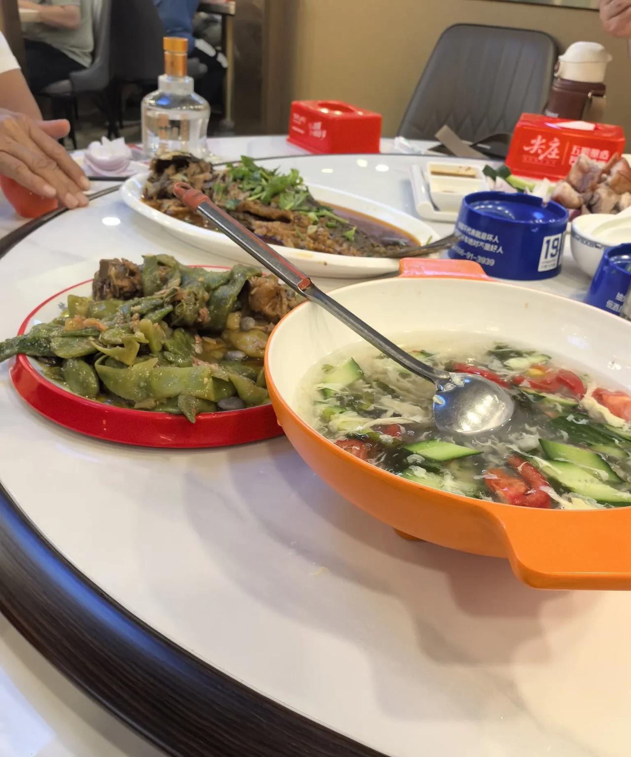 我亲眼见证了鄂尔多斯人是真有钱！[赞][呲牙]
      我的外甥女从内蒙古的