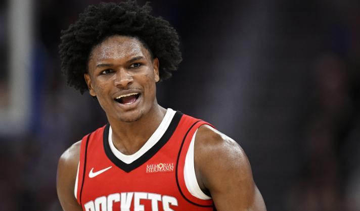 阿门汤普森失望极了！
就在今天，NBA官方宣布了24-25赛季最佳防守球员候选名