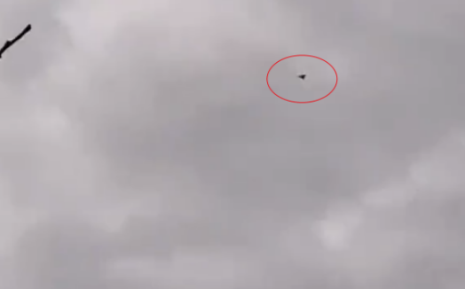 
大批无人机空袭柬埔寨！泰国开始动用先进武器，洪森这下麻烦了

2025年7月2