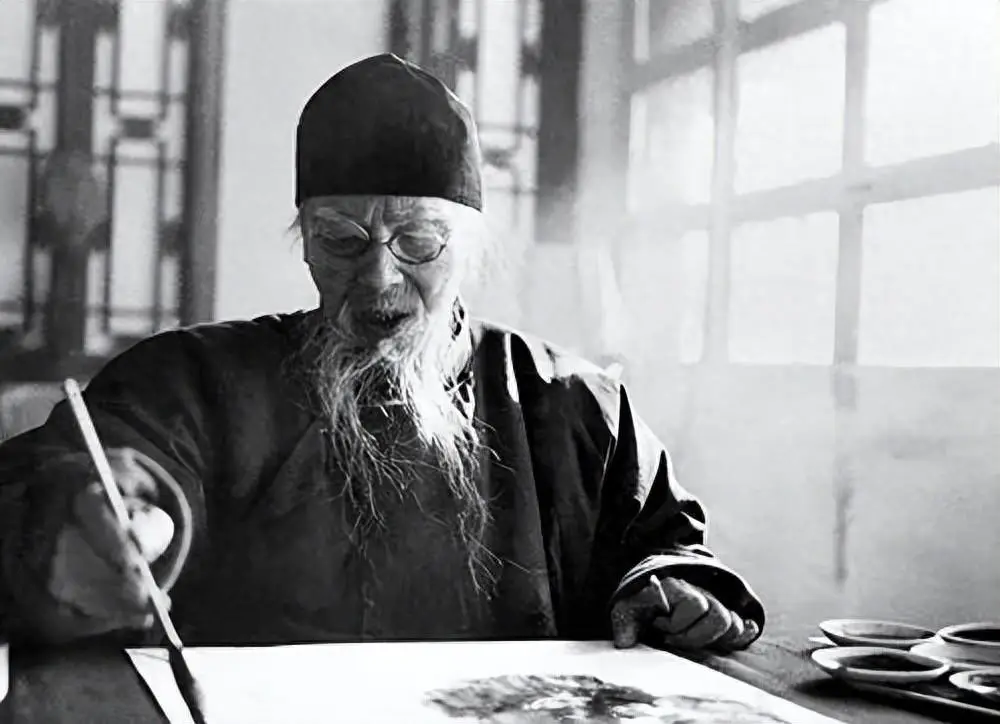 齐白石徒弟李可染，带着朋友黄永玉去齐白石府上造访，临登门之前，告诫黄永玉：“老爷