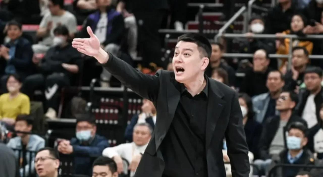 人无完人！杜锋要是能学到杨鸣一半“低调”就好了，我不是哗众取宠和故意制造对立话题