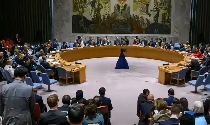 2025 年 4 月 23 日，中国将在美国联合国总部召开全世界反对美国“关税霸