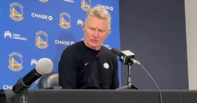 勇士主帅史蒂夫-科尔在球队不敌鹈鹕后接受采访，谈到了比赛问题：
“我们出现了21