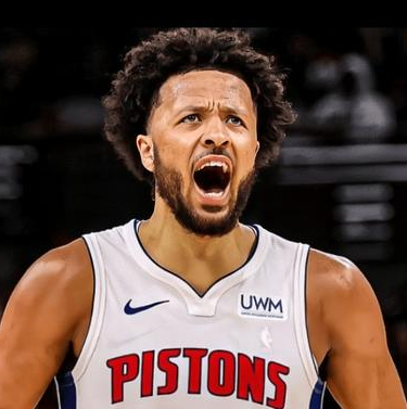 坎宁安准三双，活塞轻取无字母哥雄鹿豪取12连胜。NBA常规赛，已经豪取11连胜的