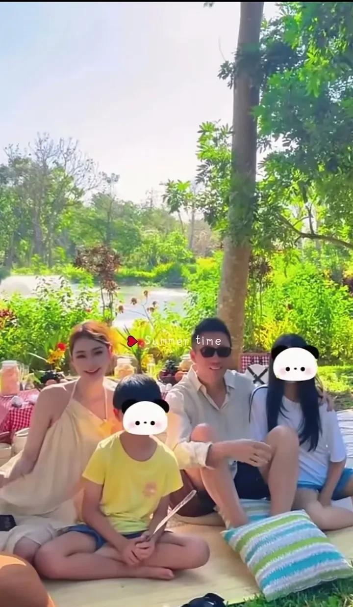 有儿有女有美媳妇，有靠山妈妈，汪小菲终于过上正常人的生活了，必须狠狠幸福，人家在