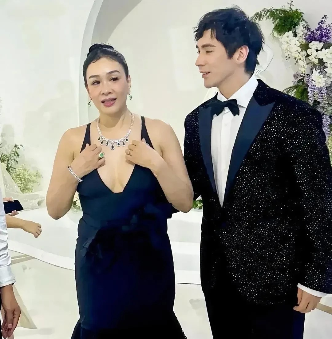 钟丽缇如今的现状
 
给所有女人提了一个醒
 
无论你身材再好，再有气质，都要注