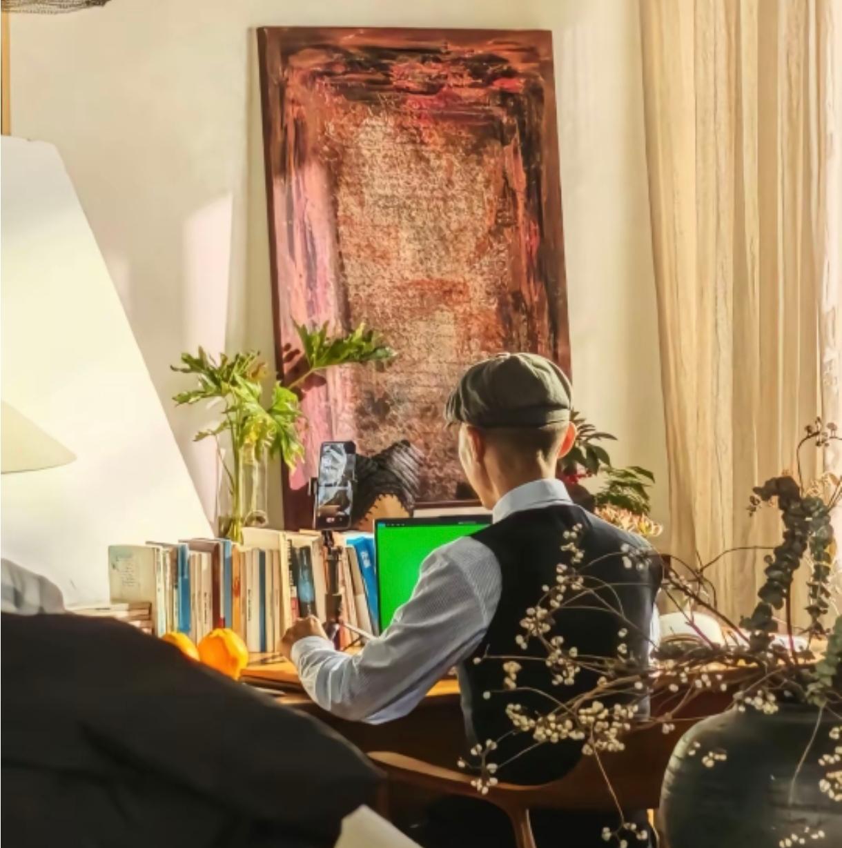 真服了前主持人大冰了，前几年他在自己的签名售书现场，竟然办成了赔本赚吆喝的买卖。