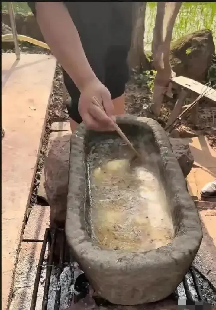 时代已经变了，以前喂猪，现在喂