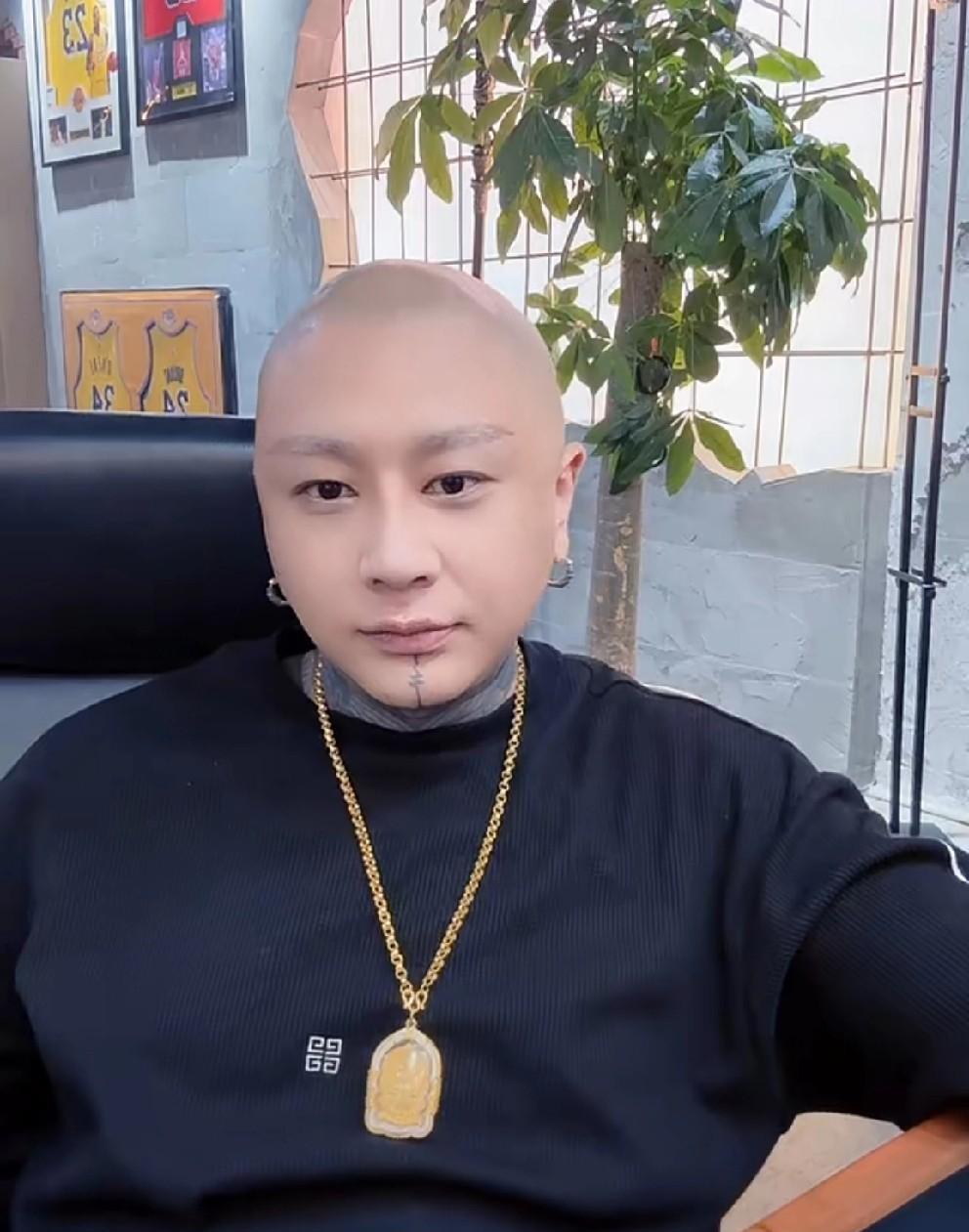 方丈为可乐辟谣，各位八卦兄弟别讲这事了！
          正义也许会迟到，但
