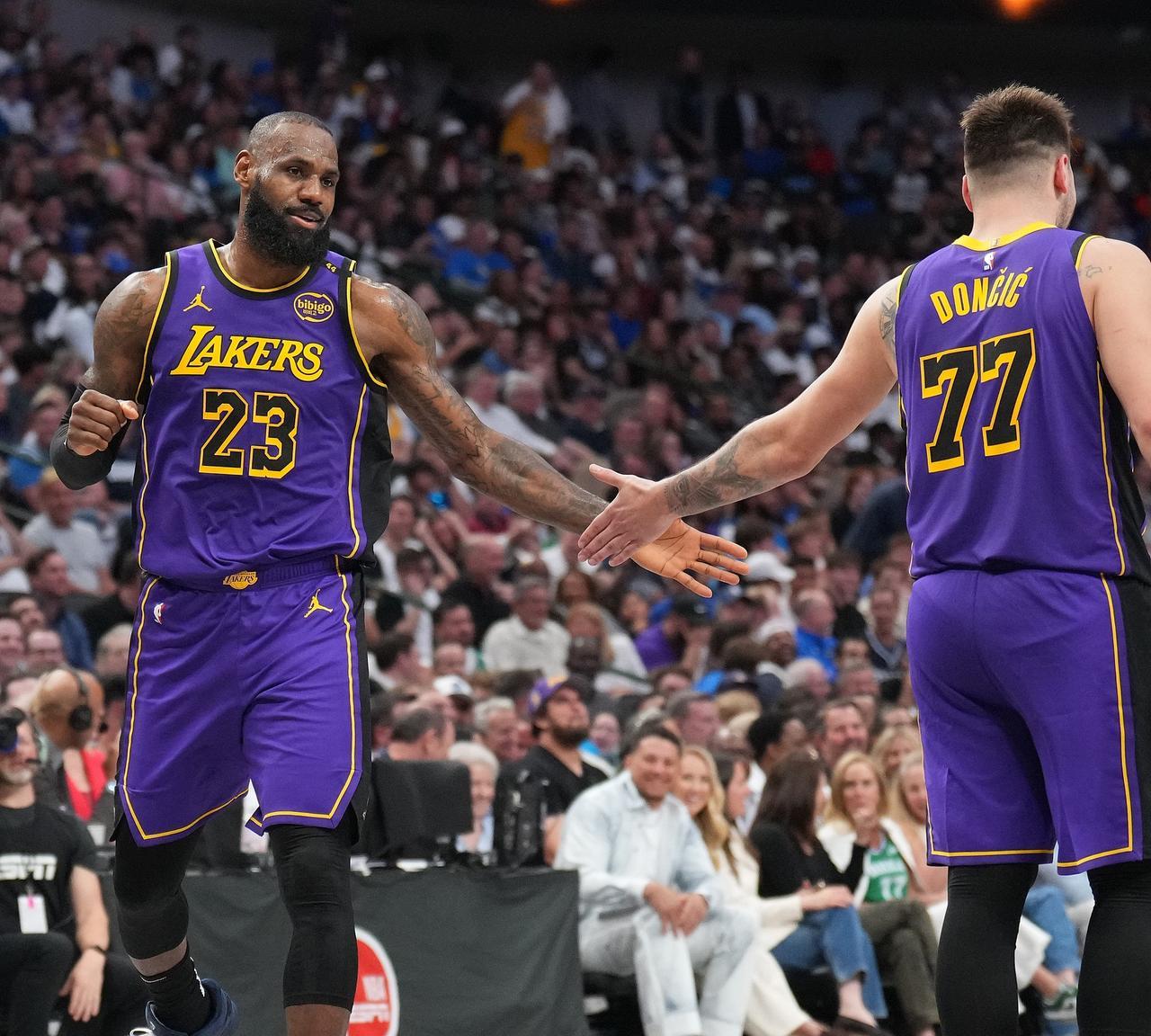 湖人比赛松散原因曝光，雷迪克距离下岗不远了！美媒报道：湖人管理层警告过雷迪克，需