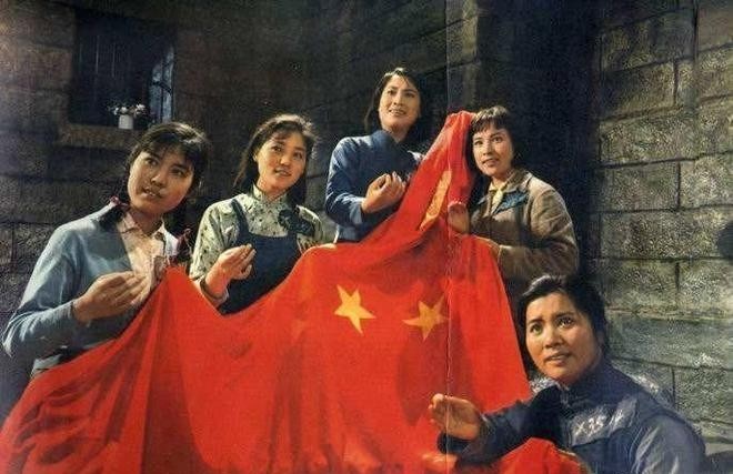 1948年，冉益智叛变，供出了罗广斌，但罗广斌的哥哥是中将，特务不敢得罪，就提前
