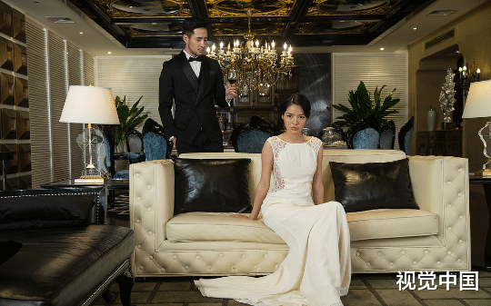 冷战拒接病危电，顶流再归家只剩满室尘埃