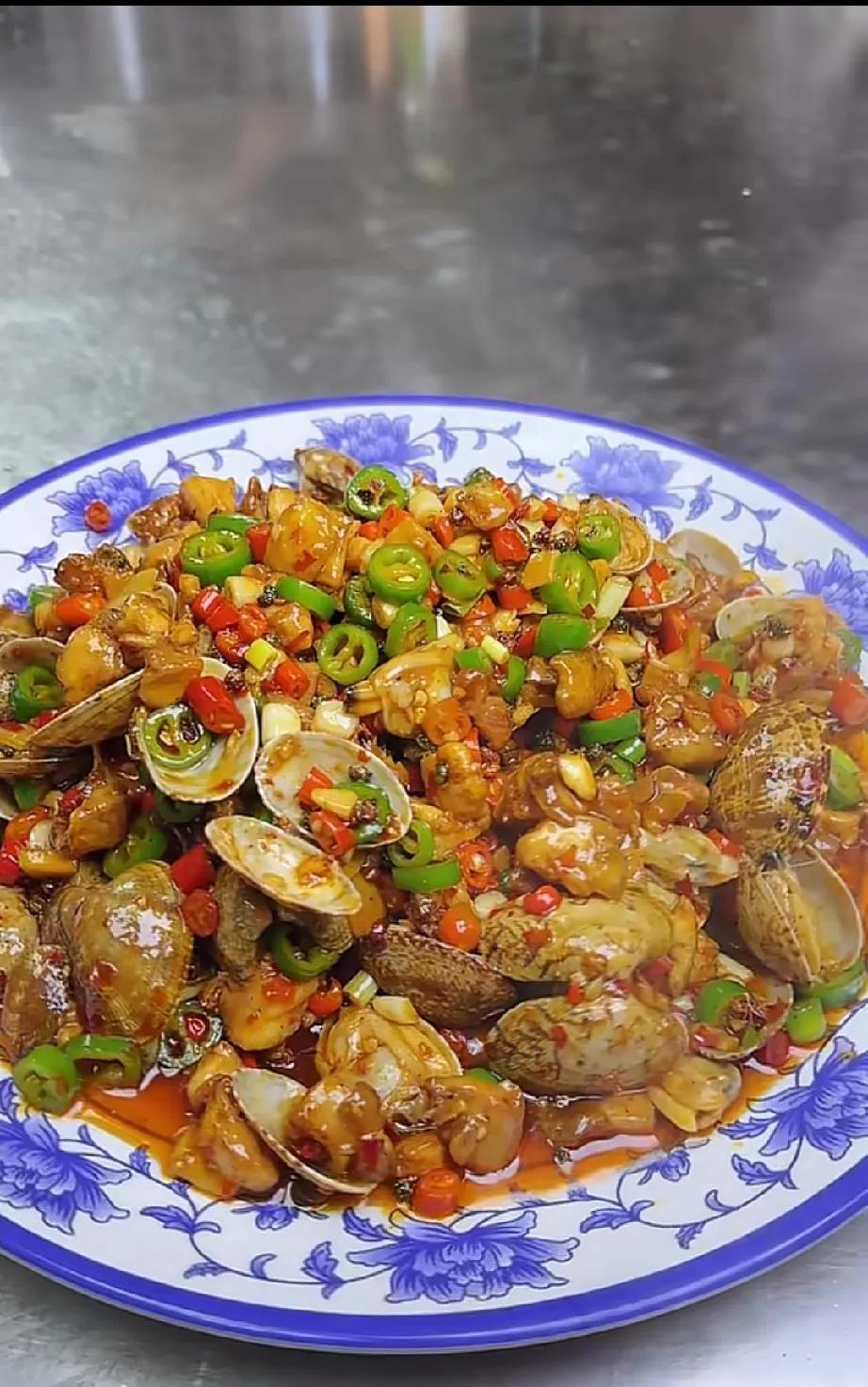 我想把每一分钱都发挥到极致，因为我知道挣钱有多难。
我喜欢吃香蕉，生鲜店要3.5