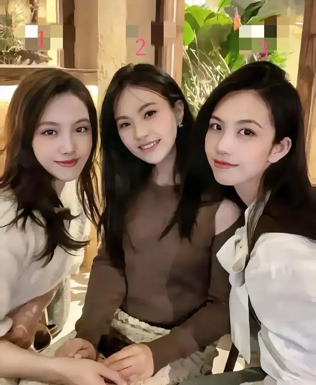 朋友们，三选一，结婚你们会选哪个？