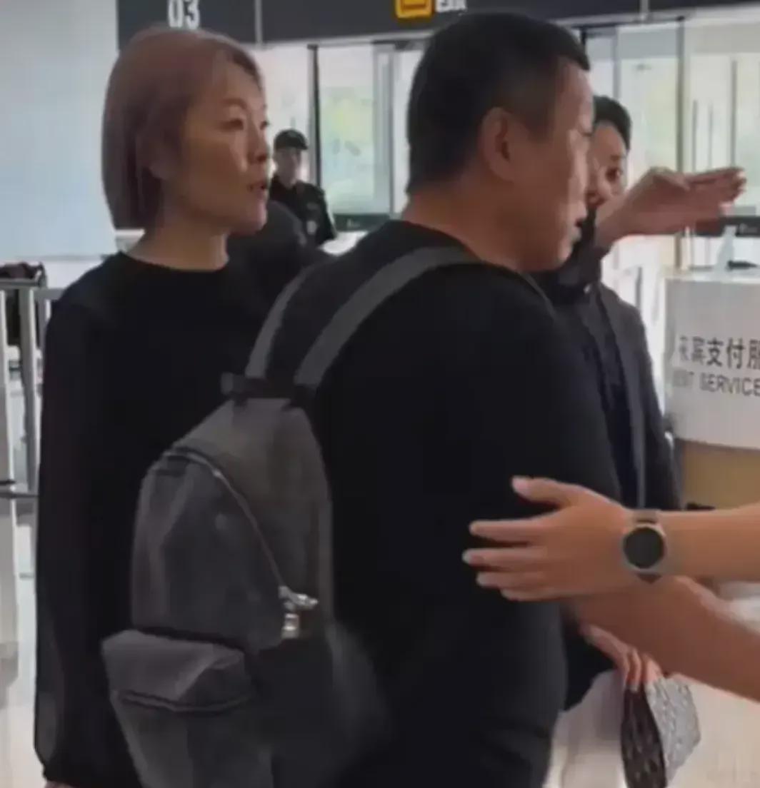 崔康熙该如何负责？

0:3惨败成都蓉城后，崔康熙在巨大压力下仓促表态，允诺