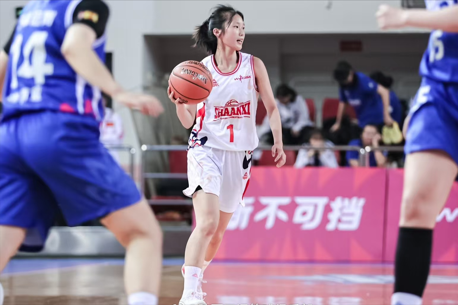 美女球员李嘉慧，征战全国女子篮球锦标赛，李梦志在夺冠