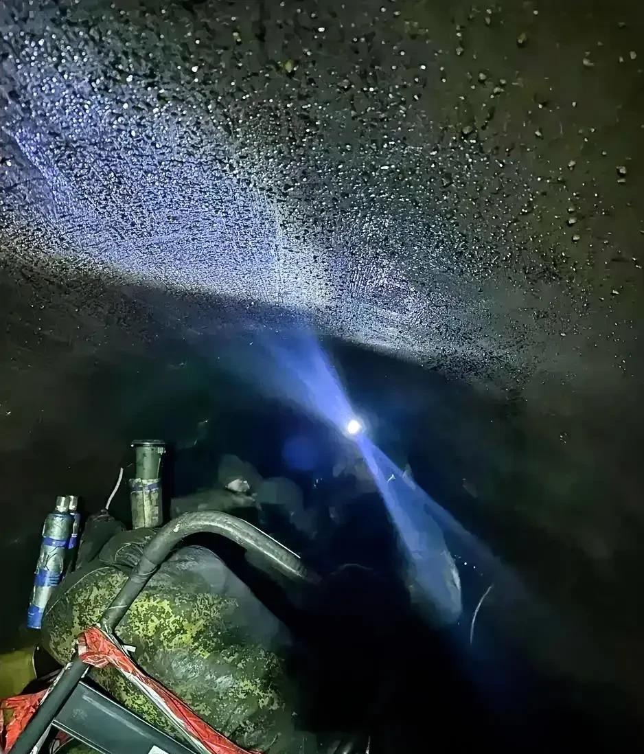 有消息称，一支俄罗斯的百人部队，干了件超绝的事儿。他们居然穿越天然气管道，悄咪咪
