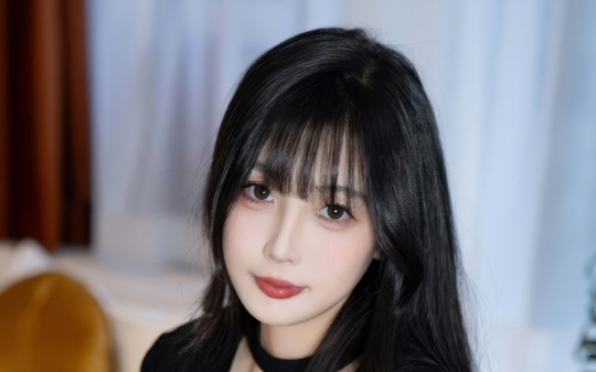 我成功为公司拿下上亿元订单，总裁未婚妻终于答应我去拍婚纱照, 可她却挽着助理的胳膊