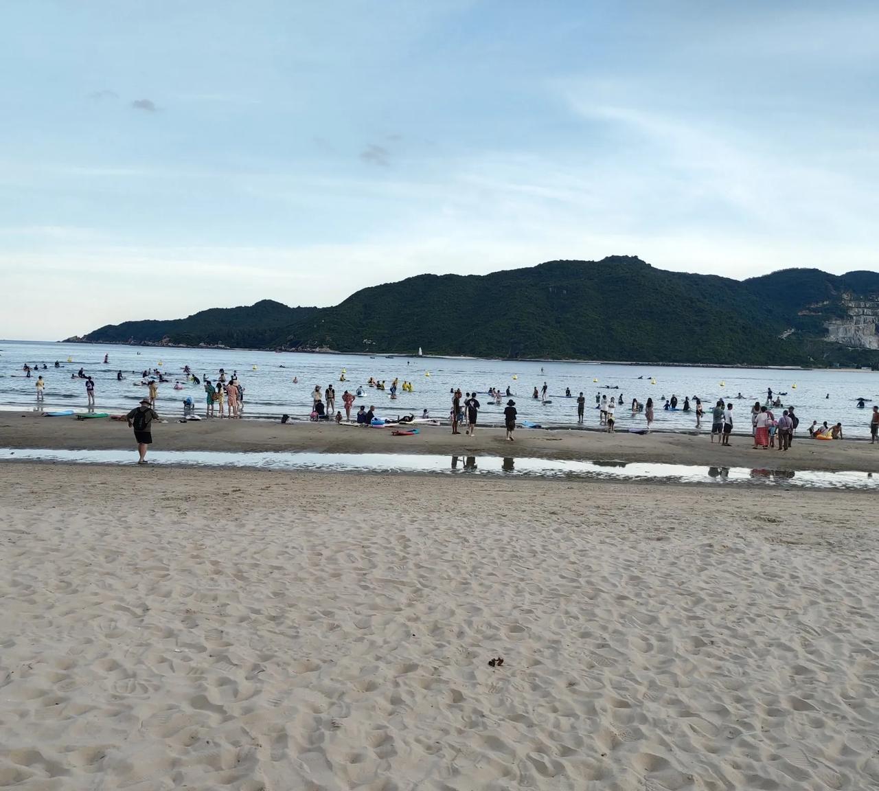 分享城市新鲜事 来分享两件城市里的新鲜事儿。
之前去大连旅游，那可是个仿若宝藏的